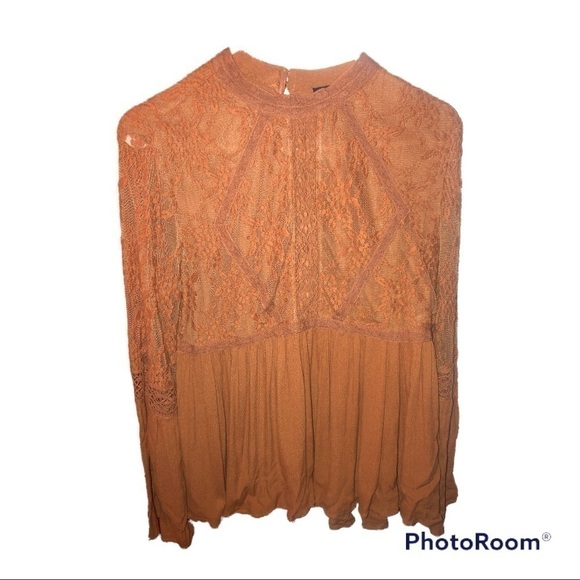 American Eagle Blush Pink Lace Peplum Bell Sleeve Long Sleeve Top Blouse - Picture 2 of 11